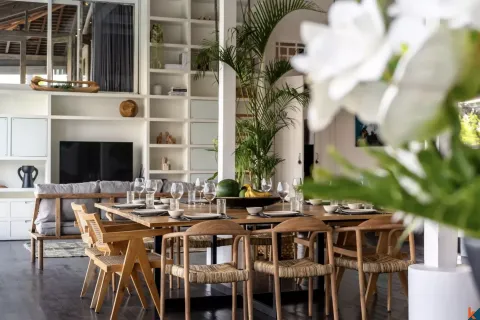 5 bedrooms Villa in Tibubeneng, Badung, Indonesia No. 10095 16