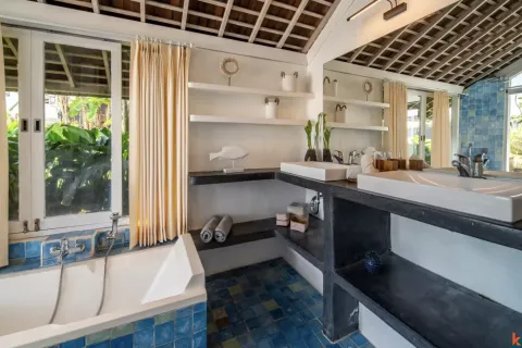 5 bedrooms Villa in Tibubeneng, Badung, Indonesia No. 10095 22