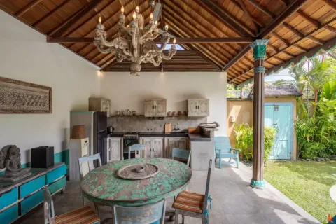3 bedrooms Villa in Seminyak, Badung, Indonesia No. 10100 13
