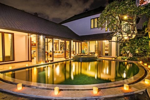 Вилла с 5 спальнями в Seminyak, Бадунг, Индонезия № 1042