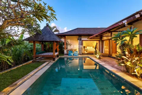 3 bedrooms Villa in Badung, Indonesia No. 12730
