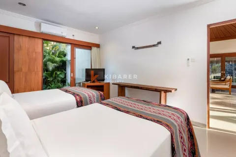 3 bedrooms Villa in Badung, Indonesia No. 12730 15