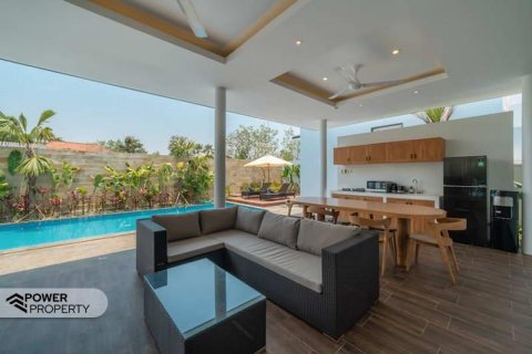 3 bedrooms Villa in Seminyak, Badung, Indonesia No. 9111 26