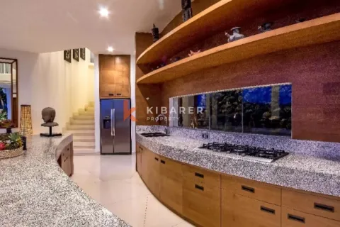 3 bedrooms Villa in Ungasan, Badung, Indonesia No. 12812 11