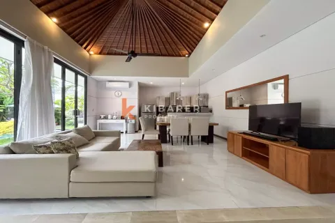 3 bedrooms Villa in Badung, Indonesia No. 12343 4