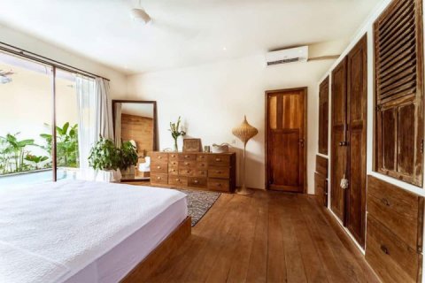 3 bedrooms Villa in Kerobokan, Badung, Indonesia No. 1553 11