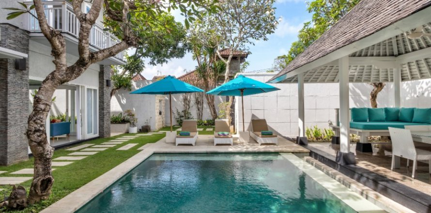 3 bedrooms Villa in Seminyak, Badung, Indonesia No. 7571