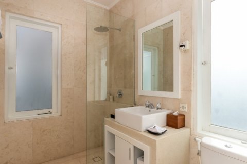 3 bedrooms Villa in Seminyak, Badung, Indonesia No. 7571 24