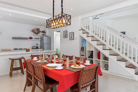 3 bedrooms Villa in Seminyak, Badung, Indonesia No. 7571 11