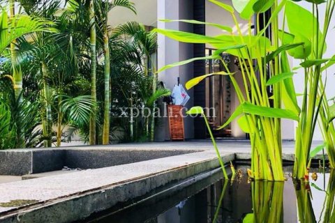 3 bedrooms Villa in South Kuta, Badung, Indonesia No. 7901 11