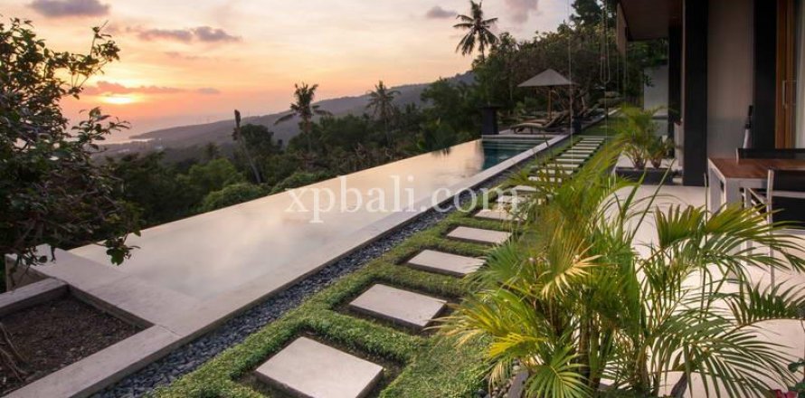 5 bedrooms Villa in Indonesia No. 7898