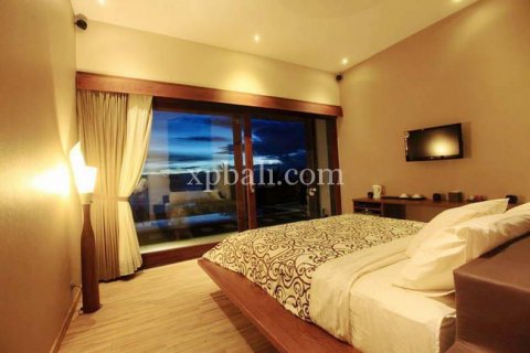 5 bedrooms Villa in Indonesia No. 7898 3