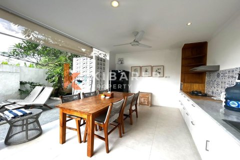 3 bedrooms Villa in Denpasar, Indonesia No. 13066 4