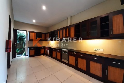 4 bedrooms Villa in Munggu, Mengwi, Badung, Indonesia No. 13068 3