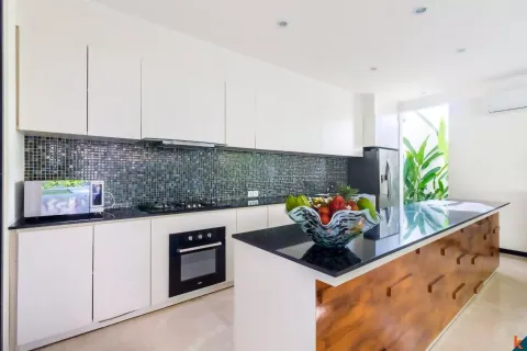 3 bedrooms Villa in Seminyak, Badung, Indonesia No. 10693 11