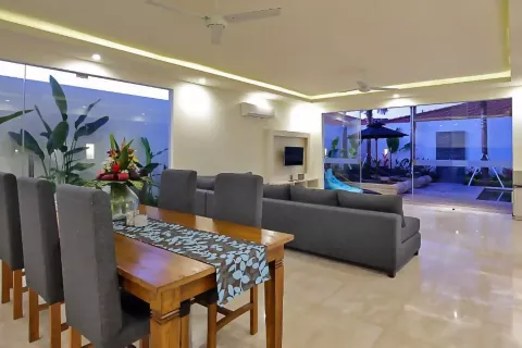 3 bedrooms Villa in Seminyak, Badung, Indonesia No. 10693 9
