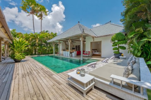 4 bedrooms Villa in Seminyak, Badung, Indonesia No. 10461 12