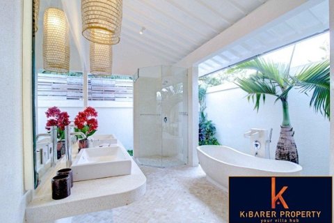 4 bedrooms Villa in Seminyak, Badung, Indonesia No. 10461 24