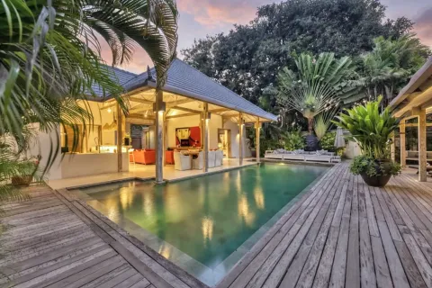 4 bedrooms Villa in Seminyak, Badung, Indonesia No. 10461