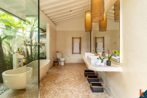 4 bedrooms Villa in Seminyak, Badung, Indonesia No. 10461 25