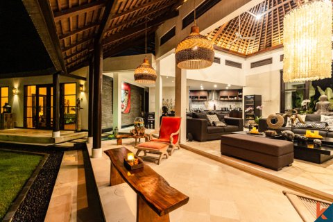 4 bedrooms Villa in Badung, Indonesia No. 10462 4
