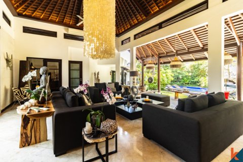 4 bedrooms Villa in Badung, Indonesia No. 10462 14