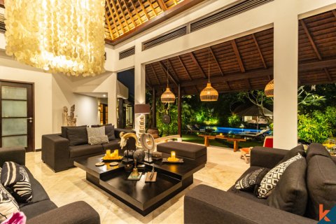 4 bedrooms Villa in Badung, Indonesia No. 10462 3