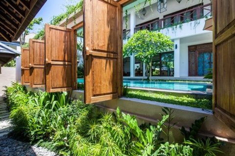 9 bedrooms Villa in Canggu, Badung, Indonesia No. 11610 14