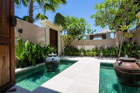 9 bedrooms Villa in Canggu, Badung, Indonesia No. 11610 20