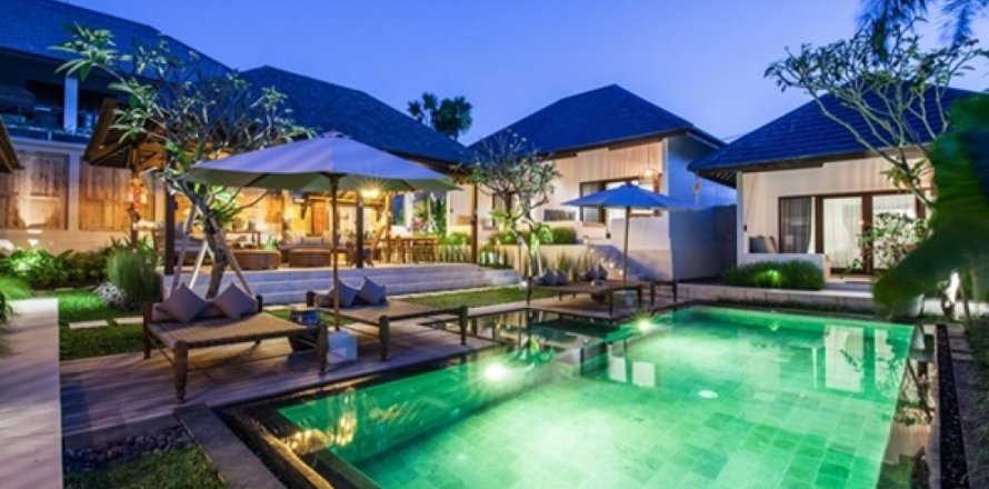 9 bedrooms Villa in Canggu, Badung, Indonesia No. 11610
