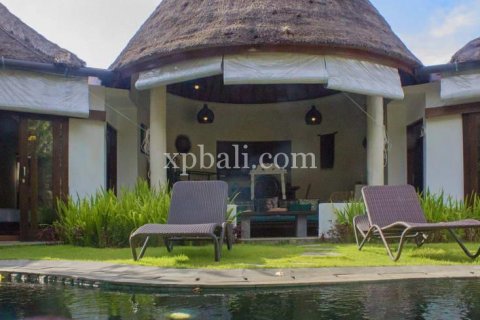Вилла с 3 спальнями в Seminyak, Бадунг, Индонезия № 403 8