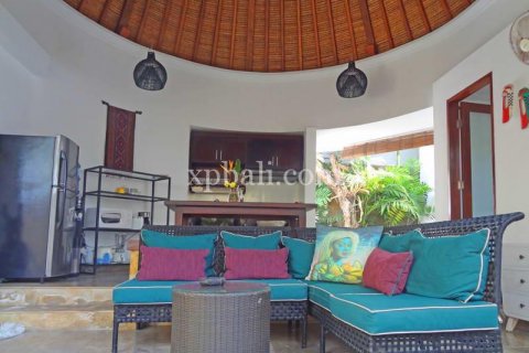 Вилла с 3 спальнями в Seminyak, Бадунг, Индонезия № 403 4