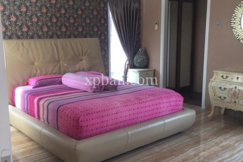 4 bedrooms Villa in Seminyak, Badung, Indonesia No. 401 22