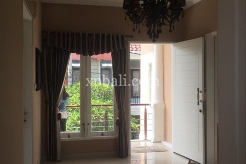 4 bedrooms Villa in Seminyak, Badung, Indonesia No. 401 11