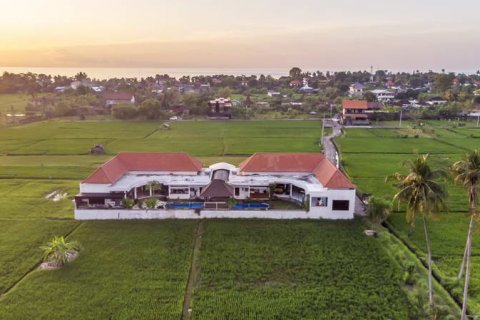 3 bedrooms Villa in Lovina, Anturan, Buleleng, Indonesia No. 7801