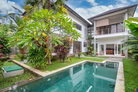 2 bedrooms Villa in Ubud, Gianyar, Indonesia No. 10333