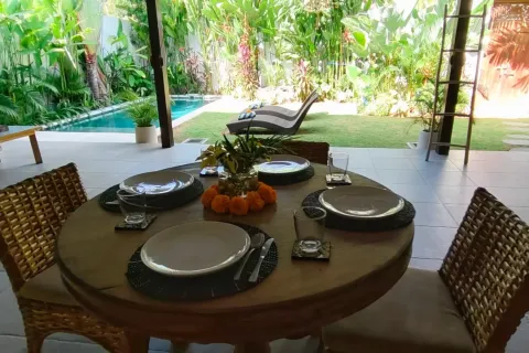 2 bedrooms Villa in Kerobokan, Badung, Indonesia No. 10238 2