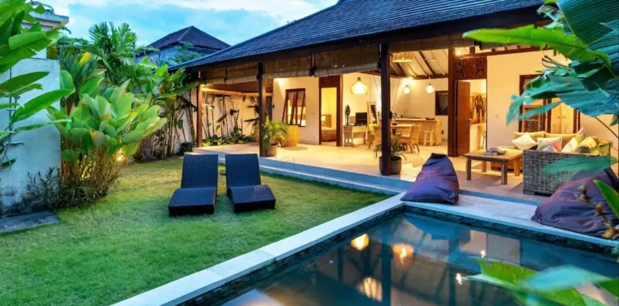2 bedrooms Villa in Kerobokan, Badung, Indonesia No. 10238