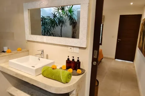 2 bedrooms Villa in Kerobokan, Badung, Indonesia No. 10238 13
