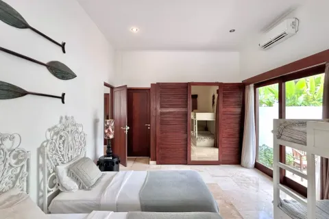 3 bedrooms Villa in Tibubeneng, Badung, Indonesia No. 10242 7