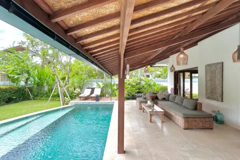 3 bedrooms Villa in Tibubeneng, Badung, Indonesia No. 10242 4