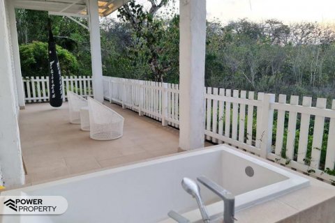 Вилла с 4 спальнями в Nusa Dua, Бадунг, Индонезия № 8671 18