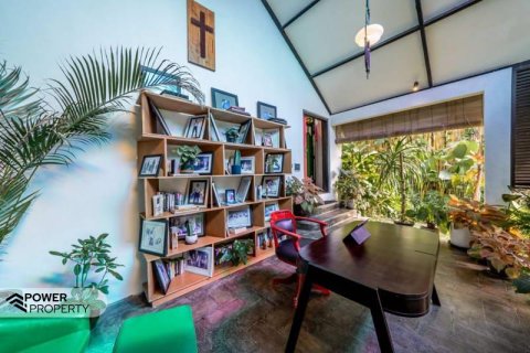 3 bedrooms Villa in South Kuta, Badung, Indonesia No. 8665 12