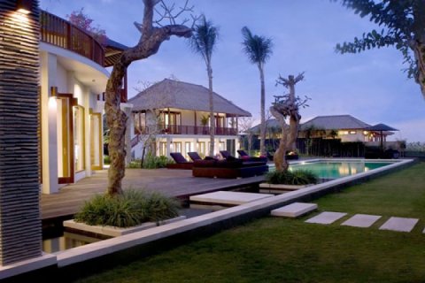 6 bedrooms Villa in South Kuta, Badung, Indonesia No. 879 22
