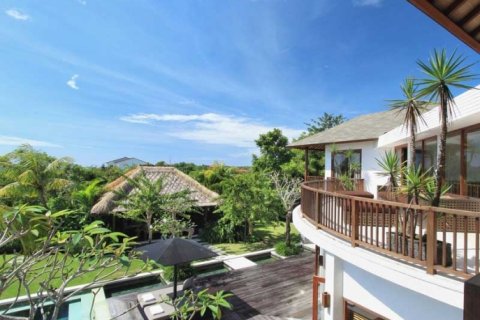 6 bedrooms Villa in South Kuta, Badung, Indonesia No. 879 10