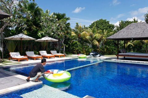3 bedrooms Villa in Canggu, Badung, Indonesia No. 883 3