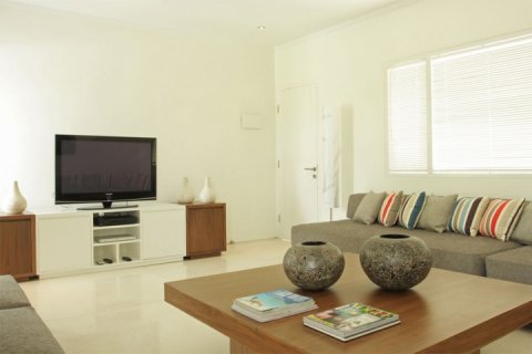 3 bedrooms Villa in Canggu, Badung, Indonesia No. 883 14