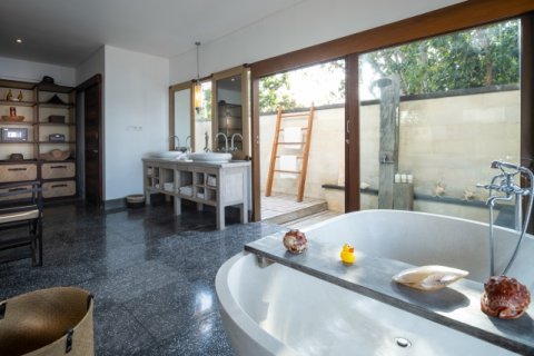 Вилла с 4 спальнями в Nusa Lembongan, Клунгкунг, Индонезия № 878 30