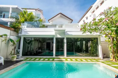 3 bedrooms Villa in Canggu, Badung, Indonesia No. 10886 2