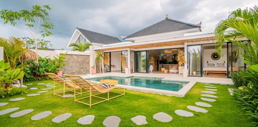 2 bedrooms Villa in Kerobokan, Badung, Indonesia No. 10361